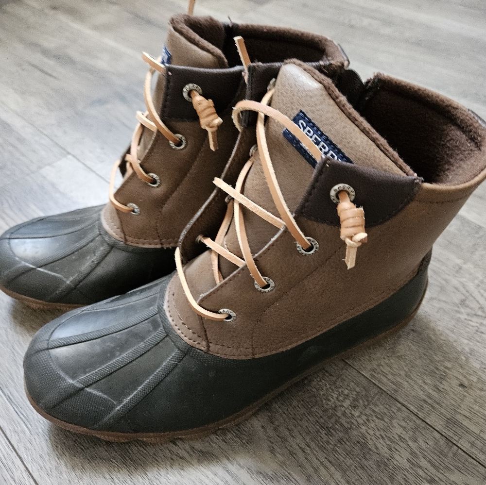 Sperry boots womens size 8